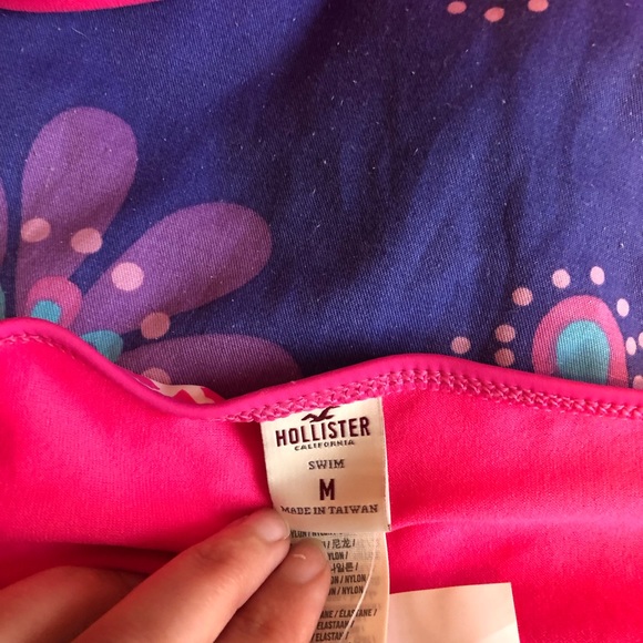 Bikini - Picture 2 of 5